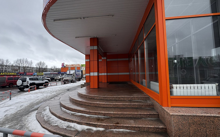 Торговая площадь в мебельном магазине, 100 м² фото