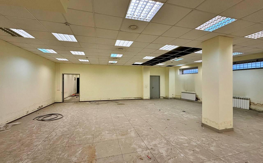 Аренда 650 м2 в цоколе с окнами на М.Горького фото