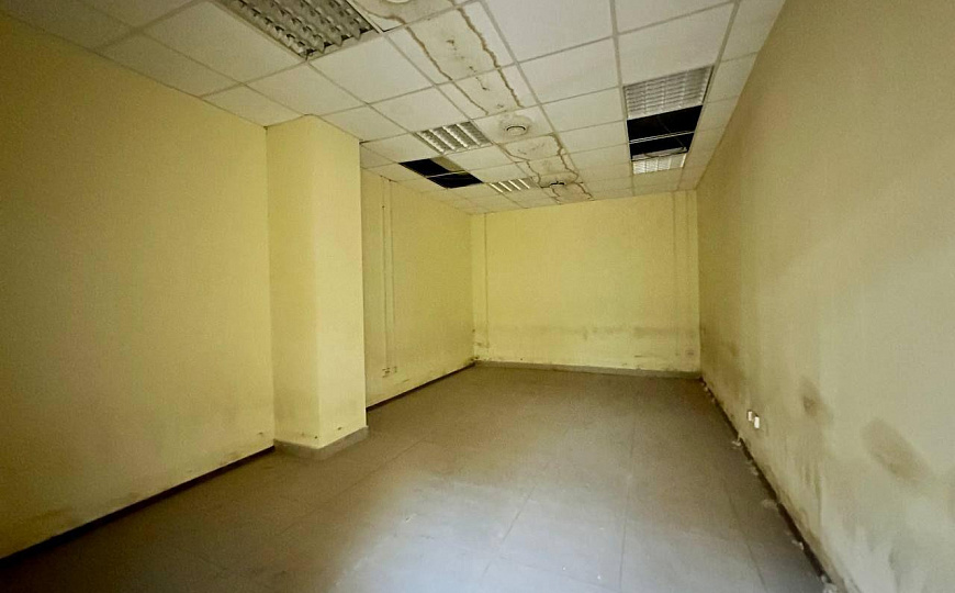 Аренда 650 м2 в цоколе с окнами на М.Горького фото