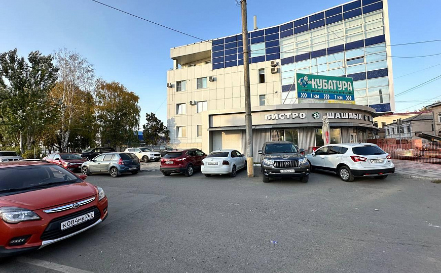 Аренда 650 м2 в цоколе с окнами на М.Горького фото