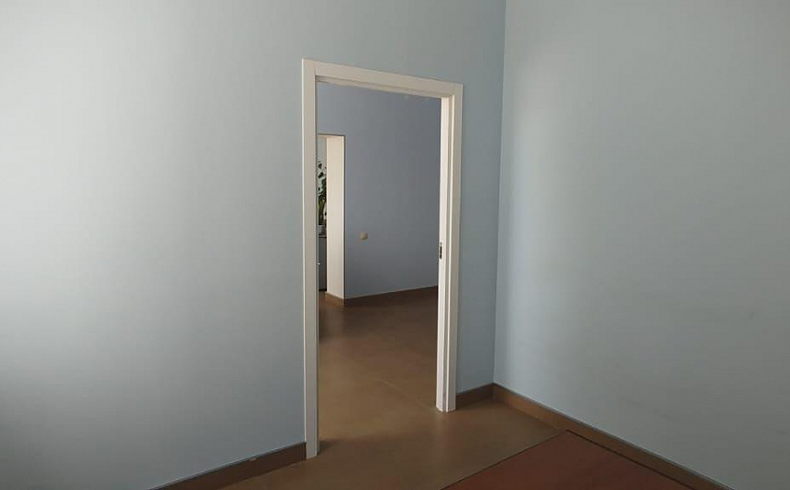 Офис с ремонтом в бизнес-центре 57,3 м² фото