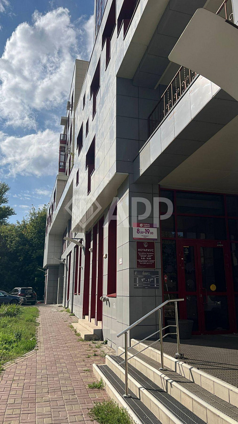 Современный офис с удачной локацией  фото