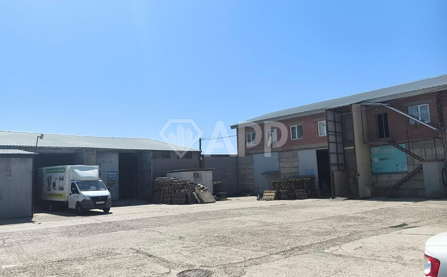 Продаю имущественный комплекс с арендаторами, 2 918 м² фото