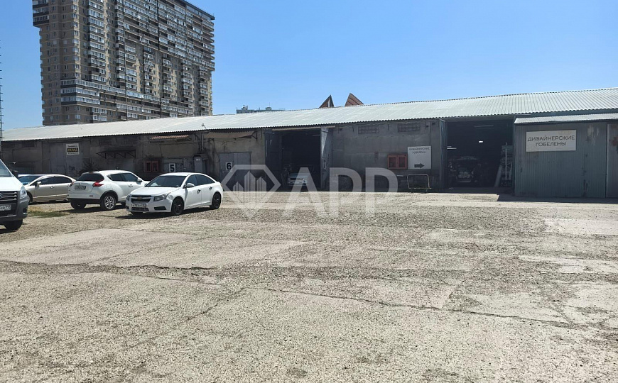 Продаю имущественный комплекс с арендаторами, 2 918 м² фото