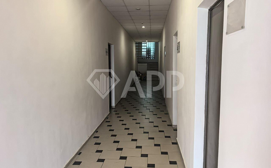 Продаю имущественный комплекс с арендаторами, 2 918 м² фото