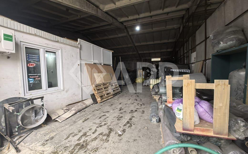 Продаю имущественный комплекс с арендаторами, 2 918 м² фото