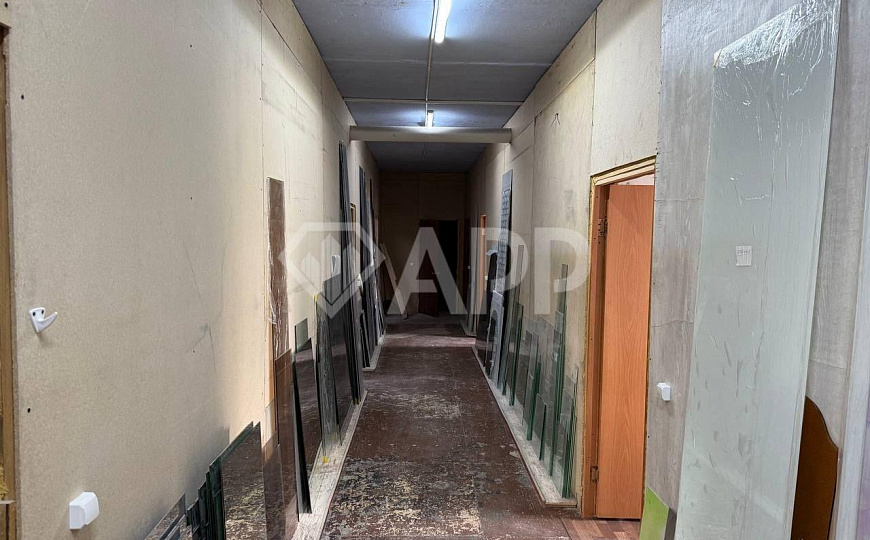 Помещение свободного назначения на красной линии фото