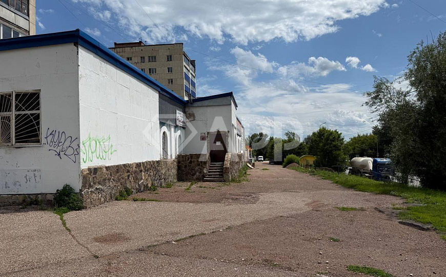 Помещение свободного назначения на красной линии фото