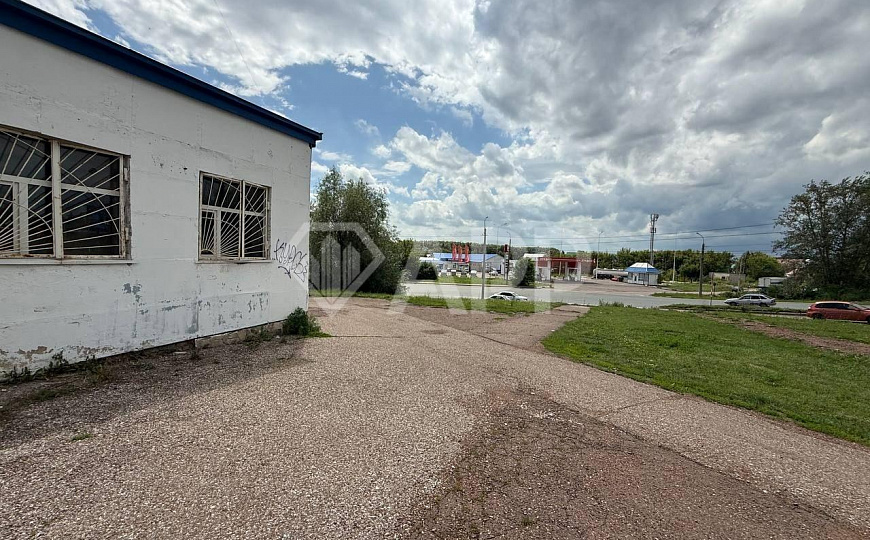 Помещение свободного назначения на красной линии фото