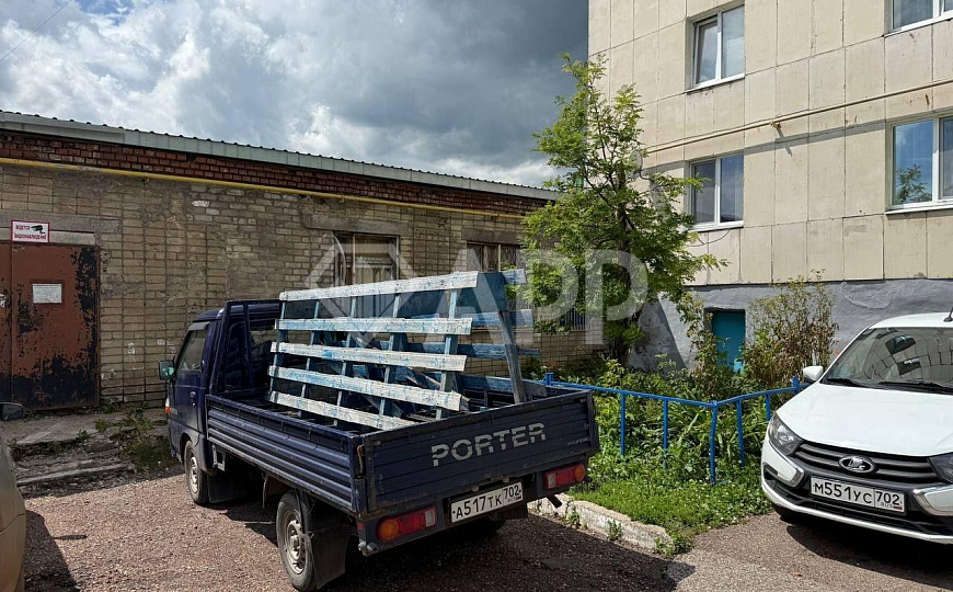 Помещение свободного назначения на красной линии фото