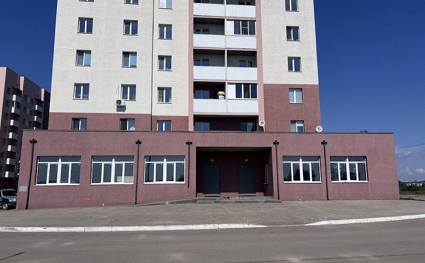 Торговое помещение 655м2 в Новом ЖК Волгарь фото