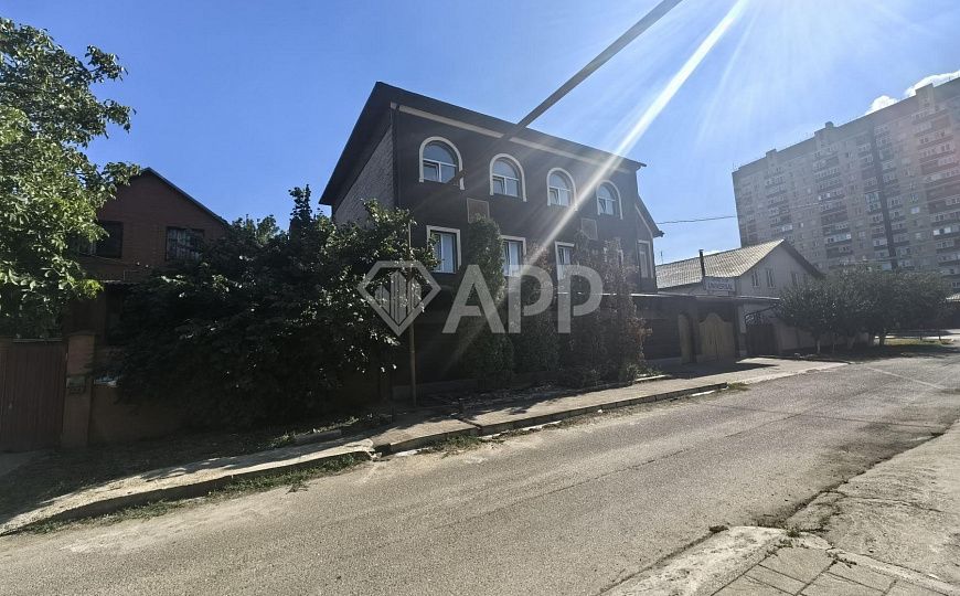 Сдаю отдельно-стоящее здание, 800 м² фото