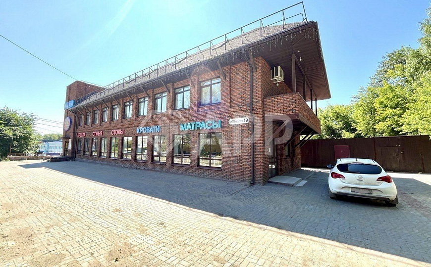 Продажа здания с землей и собственной парковкой, 1 линия, центр  фото