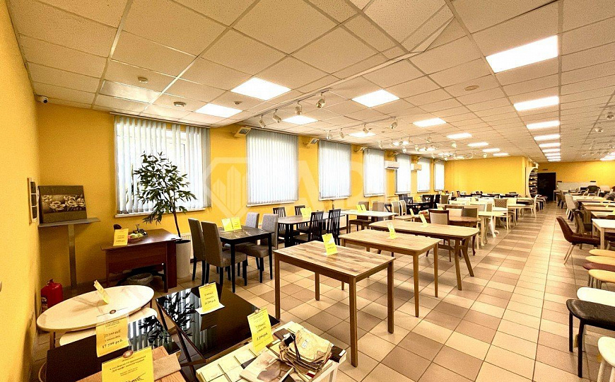 Продажа здания с землей и собственной парковкой, 1 линия, центр  фото