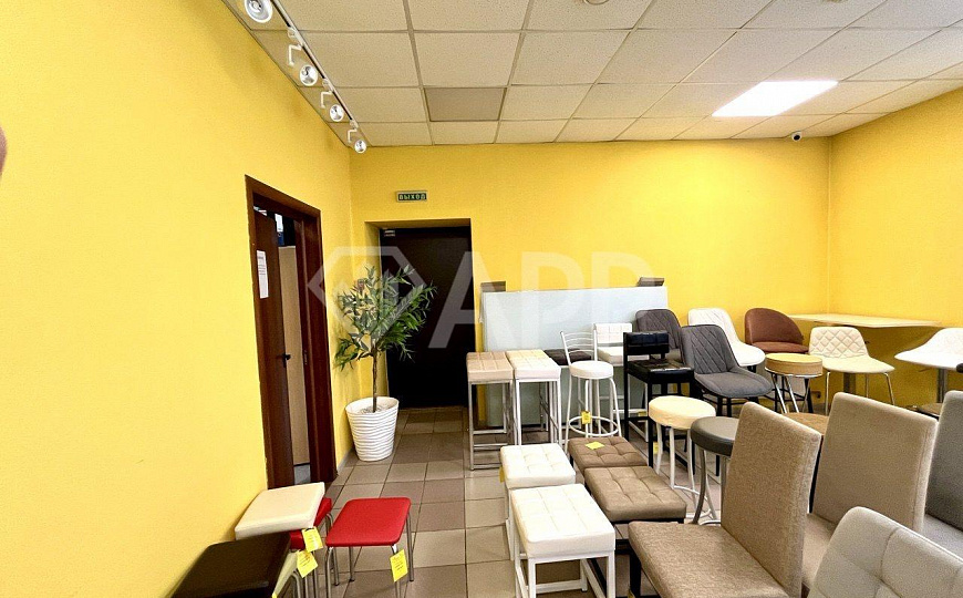 Продажа здания с землей и собственной парковкой, 1 линия, центр  фото