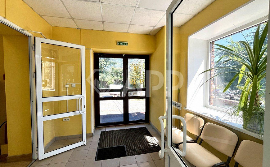 Продажа здания с землей и собственной парковкой, 1 линия, центр  фото