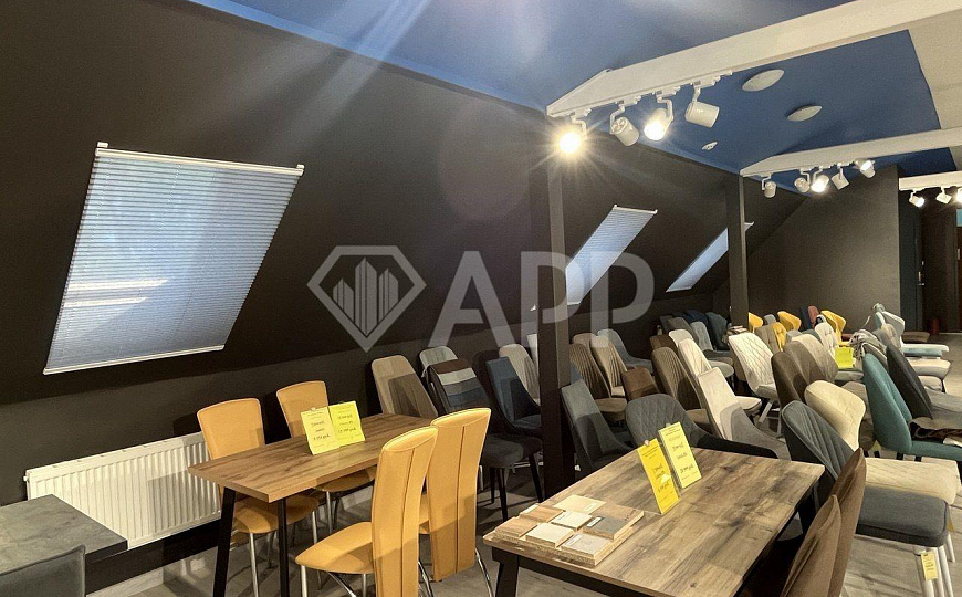 Продажа здания с землей и собственной парковкой, 1 линия, центр  фото