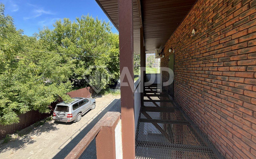 Продажа здания с землей и собственной парковкой, 1 линия, центр  фото