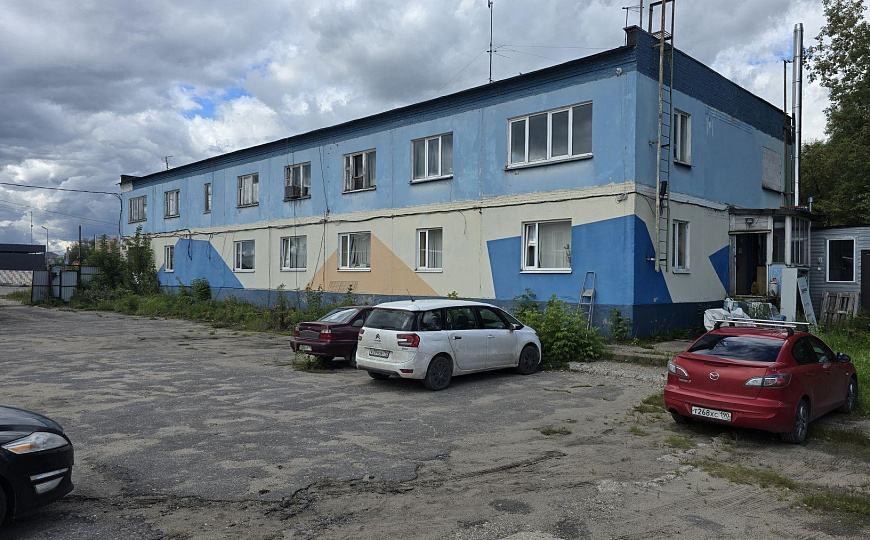 Продам отдельное здание, 727 м². Земля в собственности. фото