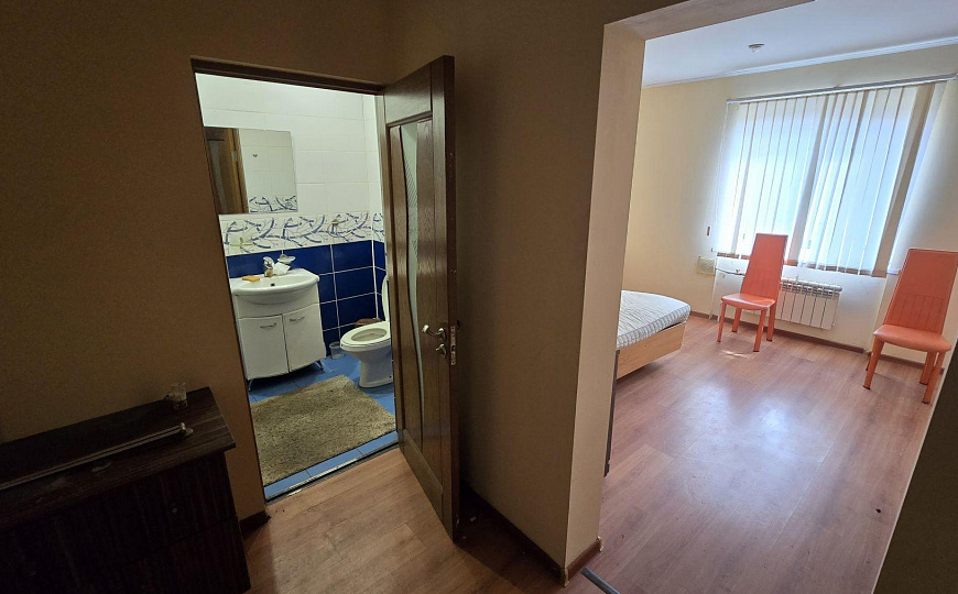 Продам отдельное здание, 727 м². Земля в собственности. фото