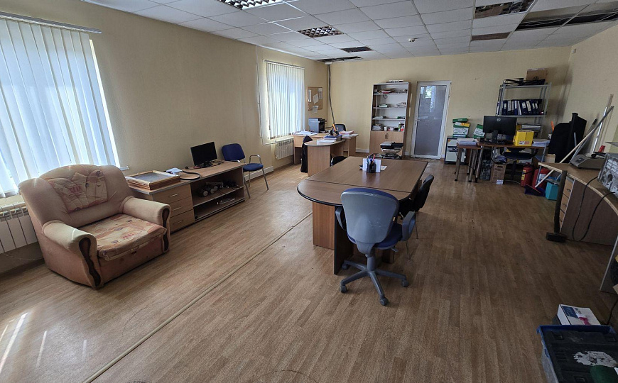 Продам отдельное здание, 727 м². Земля в собственности. фото