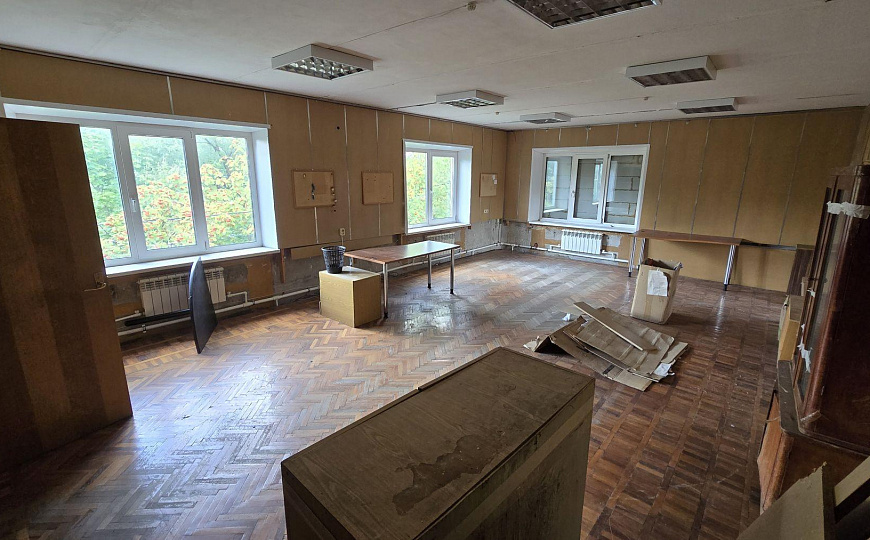 Продам отдельное здание, 727 м². Земля в собственности. фото