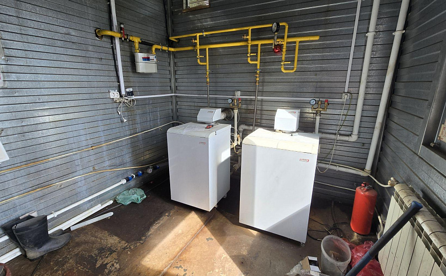 Продам отдельное здание, 727 м². Земля в собственности. фото