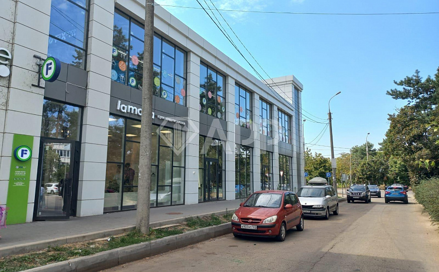 Сдаю торговое помещение, 180 м² фото