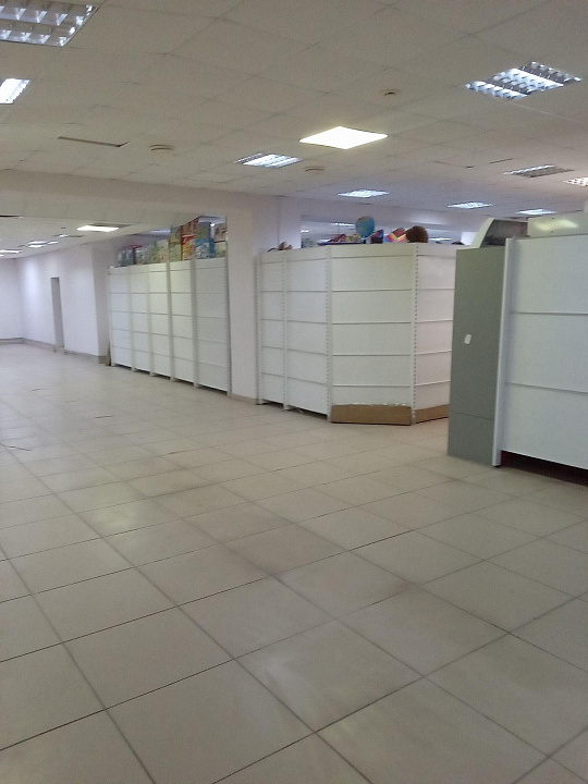 Площадь в торговом центре 30-145 м2  фото