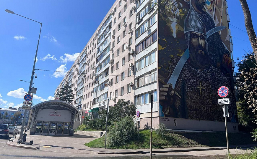 90 кв.м. свободного назначения  около входа в метро ст. Алабинская фото