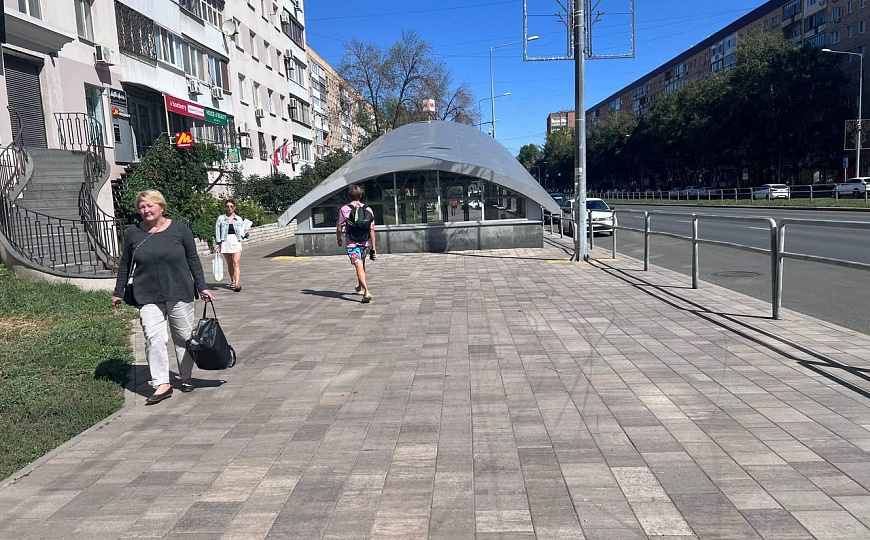 90 кв.м. свободного назначения  около входа в метро ст. Алабинская фото