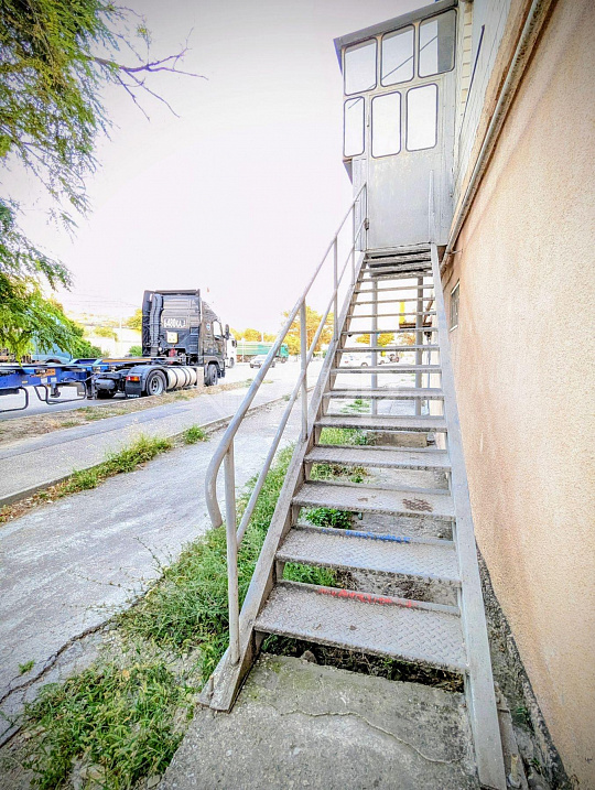 Сдам офисное помещение, 100 м² фото