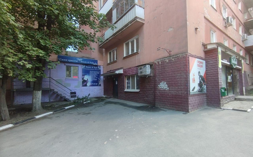 Помещение с хорошим трафиком 146 м2 фото