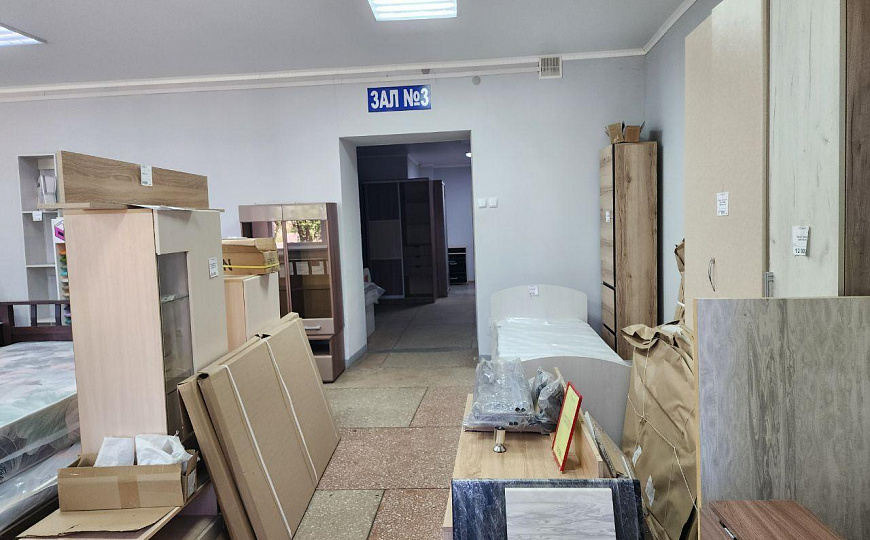 Помещение 260 кв.м на красной линии фото