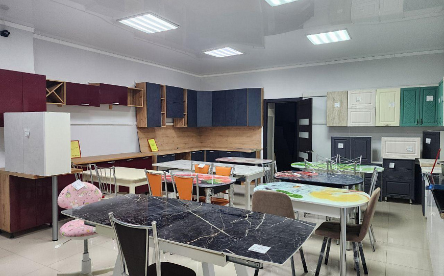 Помещение 260 кв.м на красной линии фото