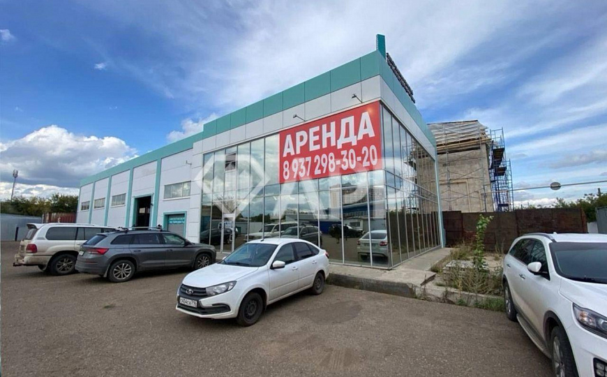 Сдается офисное помещение с витражными окнами фото