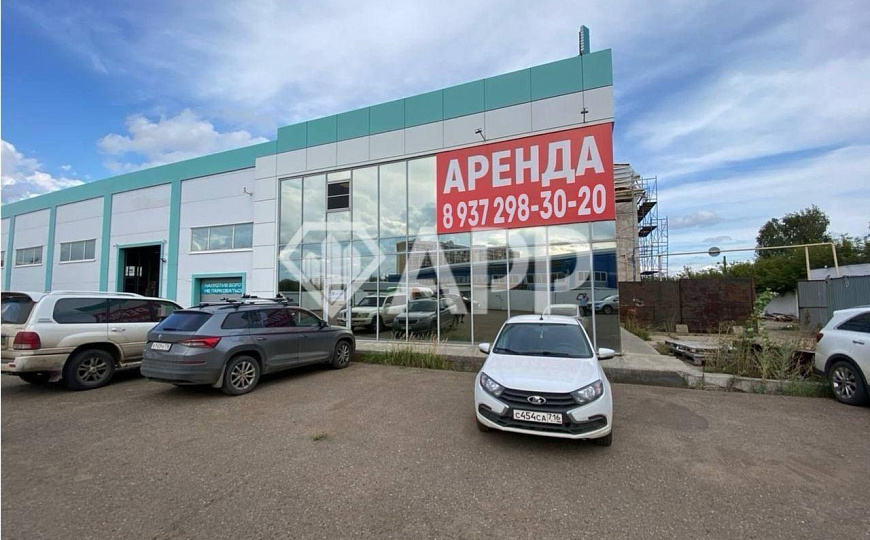 Сдается офисное помещение с витражными окнами фото