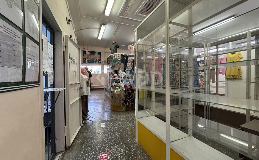 Островок в торговом комплексе фото