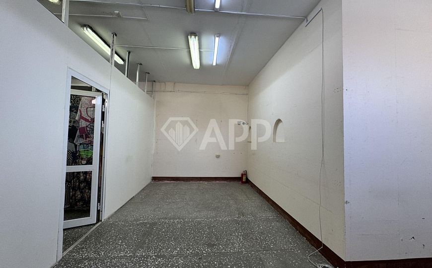 Островок в торговом комплексе фото