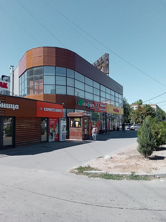 Магазин, кафе, салон, офис  в проходном месте,120 м² фото