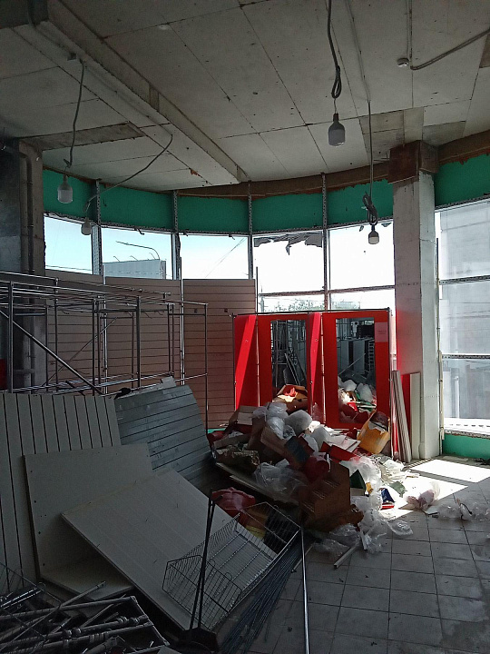 Магазин, кафе, салон, офис  в проходном месте,120 м² фото