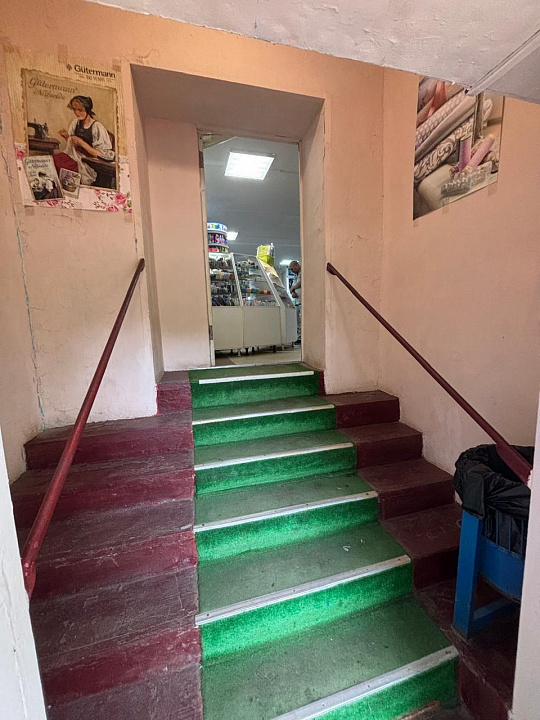 Сдам торговое помещение, 12 м² фото