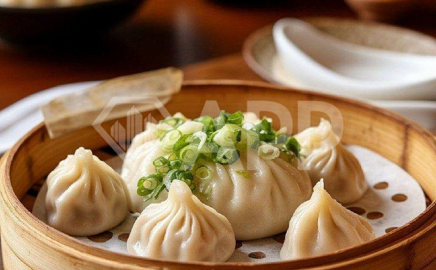 Рядом с метро в плотной застройке фото