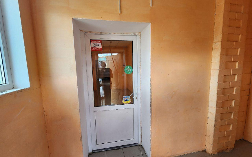 Помещение 29,7 кв.м на красной линии фото