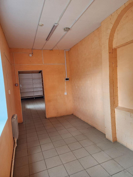 Помещение 29,7 кв.м на красной линии фото