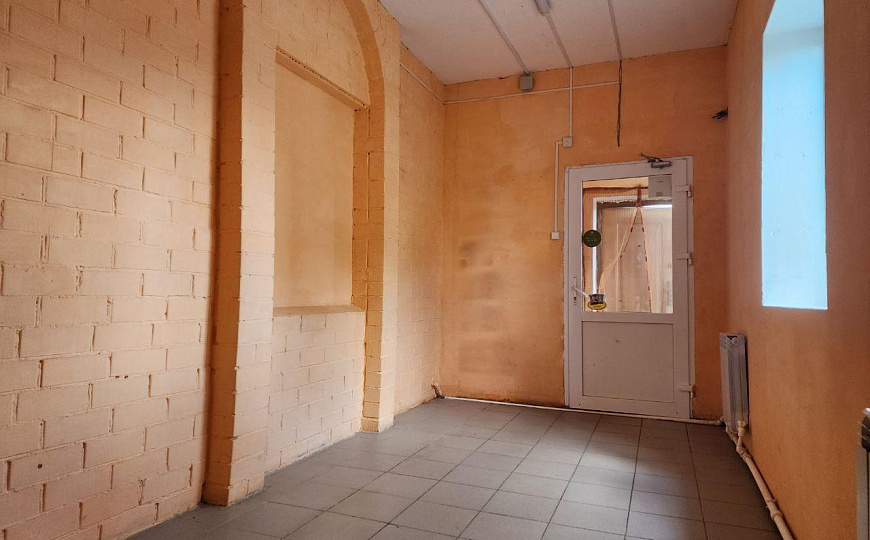 Помещение 29,7 кв.м на красной линии фото