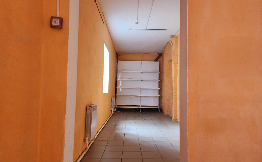 Помещение 29,7 кв.м на красной линии фото