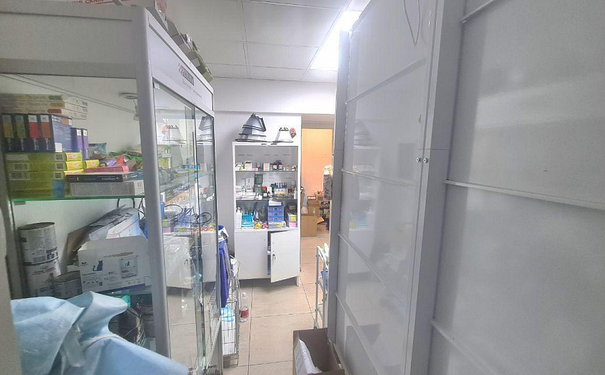 Помещение свободного назначения на 1линии фото