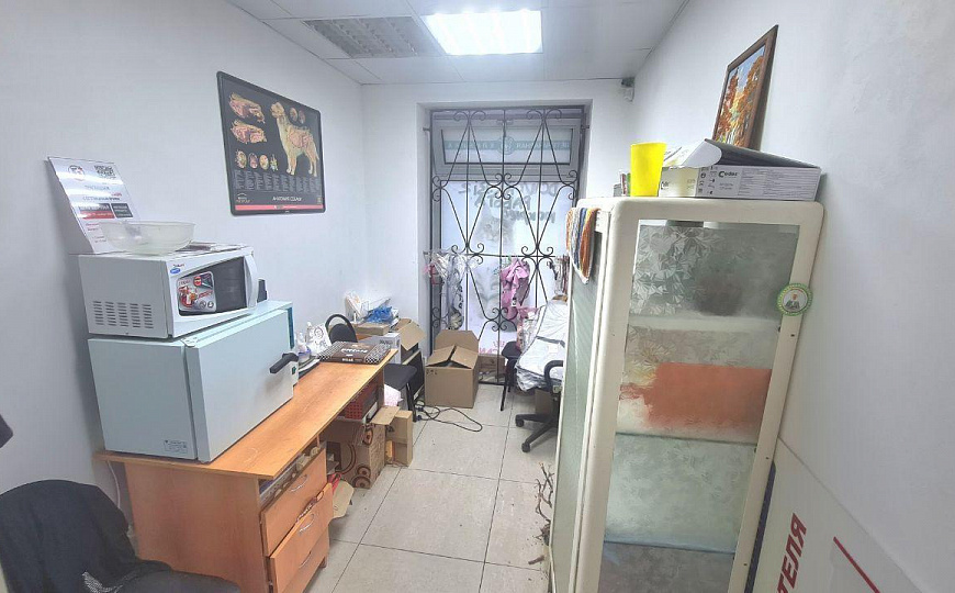 Помещение свободного назначения на 1линии фото