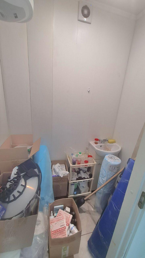 Помещение свободного назначения на 1линии фото